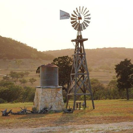 Last Outpost Bandera Ranch House Luaran gambar